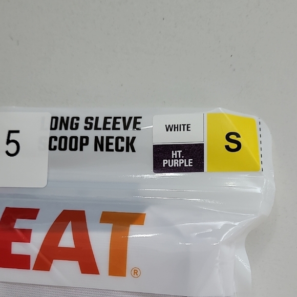 NEW 32 Degrees Heat Based Layer Women's Long Sleeve Scoop Neck 2 Pack S - Picture 2 of 4